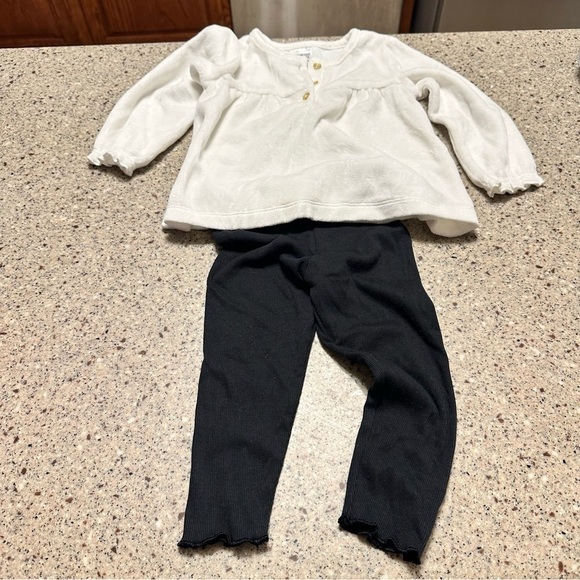 5/$20 18 Month Sweater and Pants - Picture 1 of 4